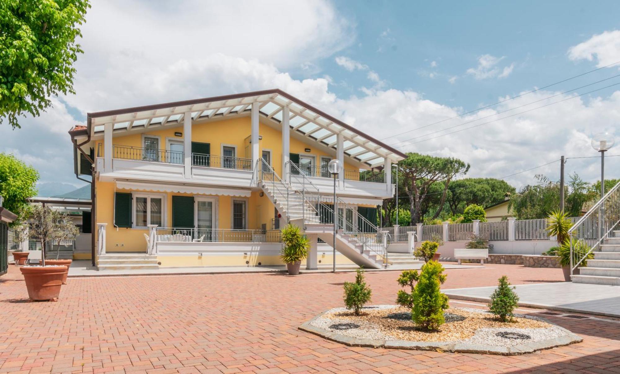 Camping Apuano Marina di Massa Exterior photo