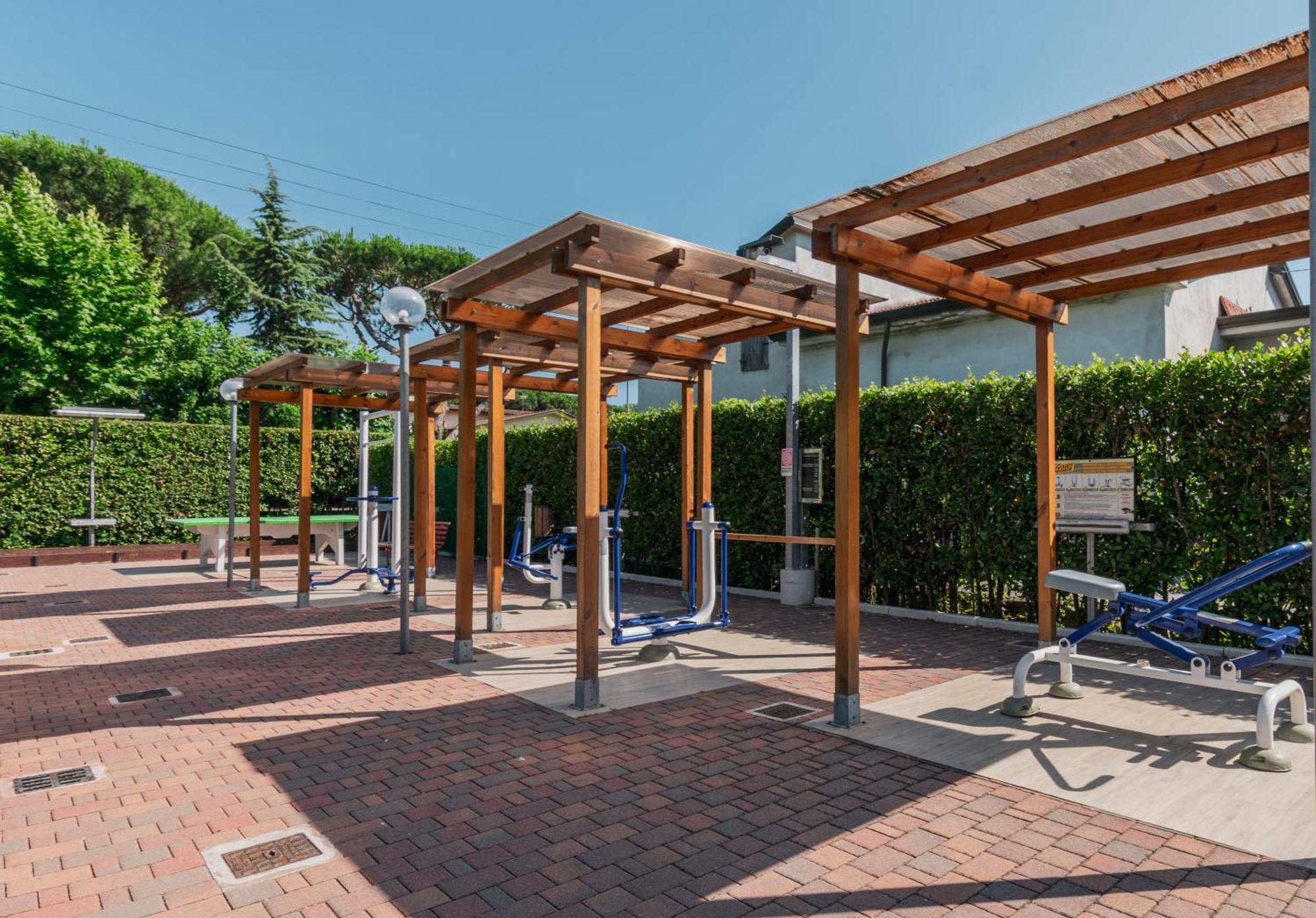 Camping Apuano Marina di Massa Exterior photo