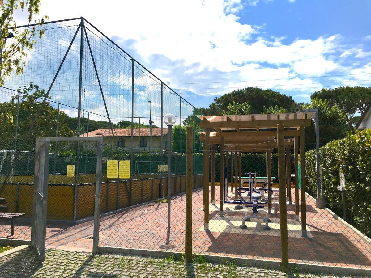 Camping Apuano Marina di Massa Exterior photo